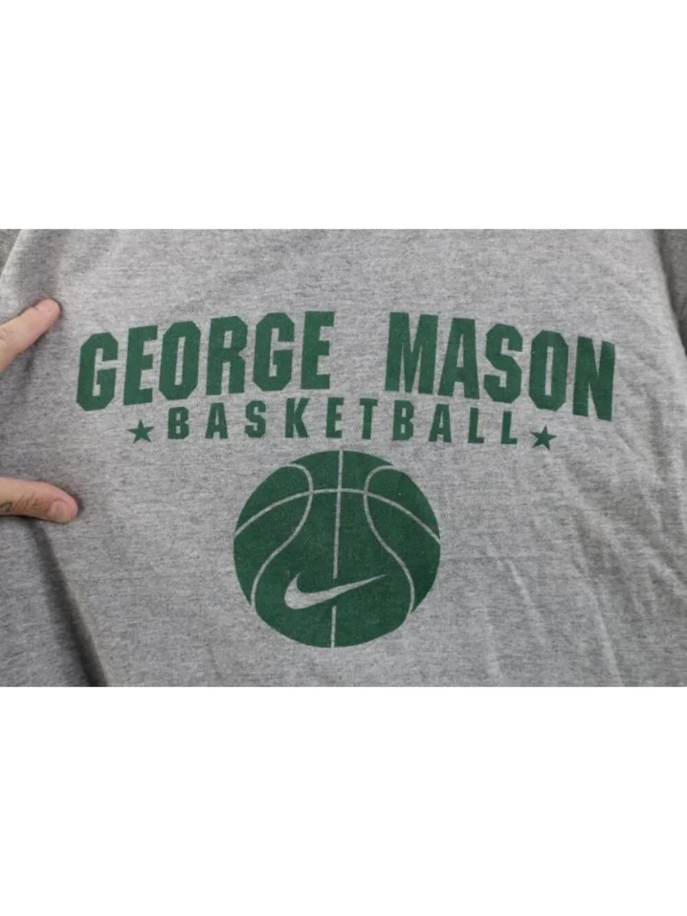 Vintage Nike Mens Large George Mason University Basketball Short Sleeve T-Shirt